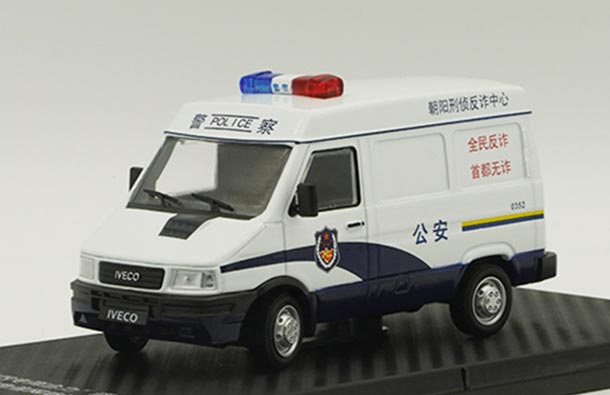 Diecast Iveco Turbo Daily Van Model Police 1:43 Scale White