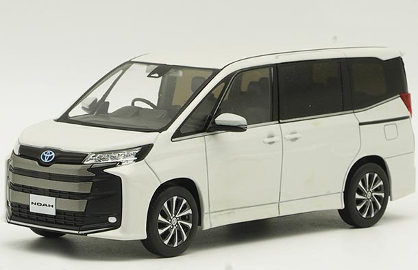 Diecast 2022 Toyota Noah MPV Model 1:30 Black / White / Gray