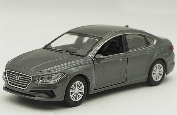 Diecast 2018 Hyundai Grandeur Car Model 1:38 Scale Black / Gray